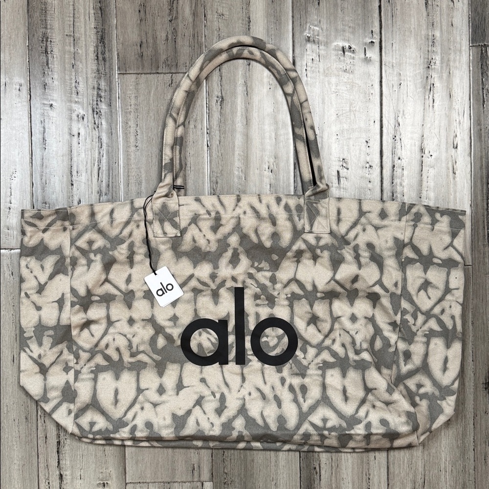 ALO YOGA ICONIC GREY TIE DYE CANVAS OVERSIZED SHOPPER TOTE **NWT** - Picture 6 of 16